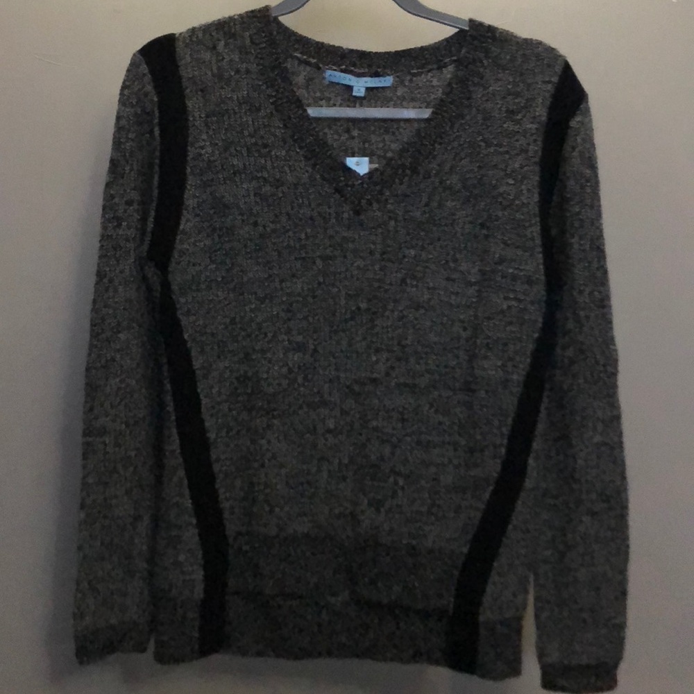 Antonio Melani Navy Wool V Neck Sweater NWT